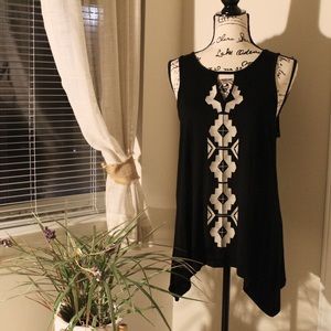 ♟♟Black and cream FYLO London sleeveless shirt